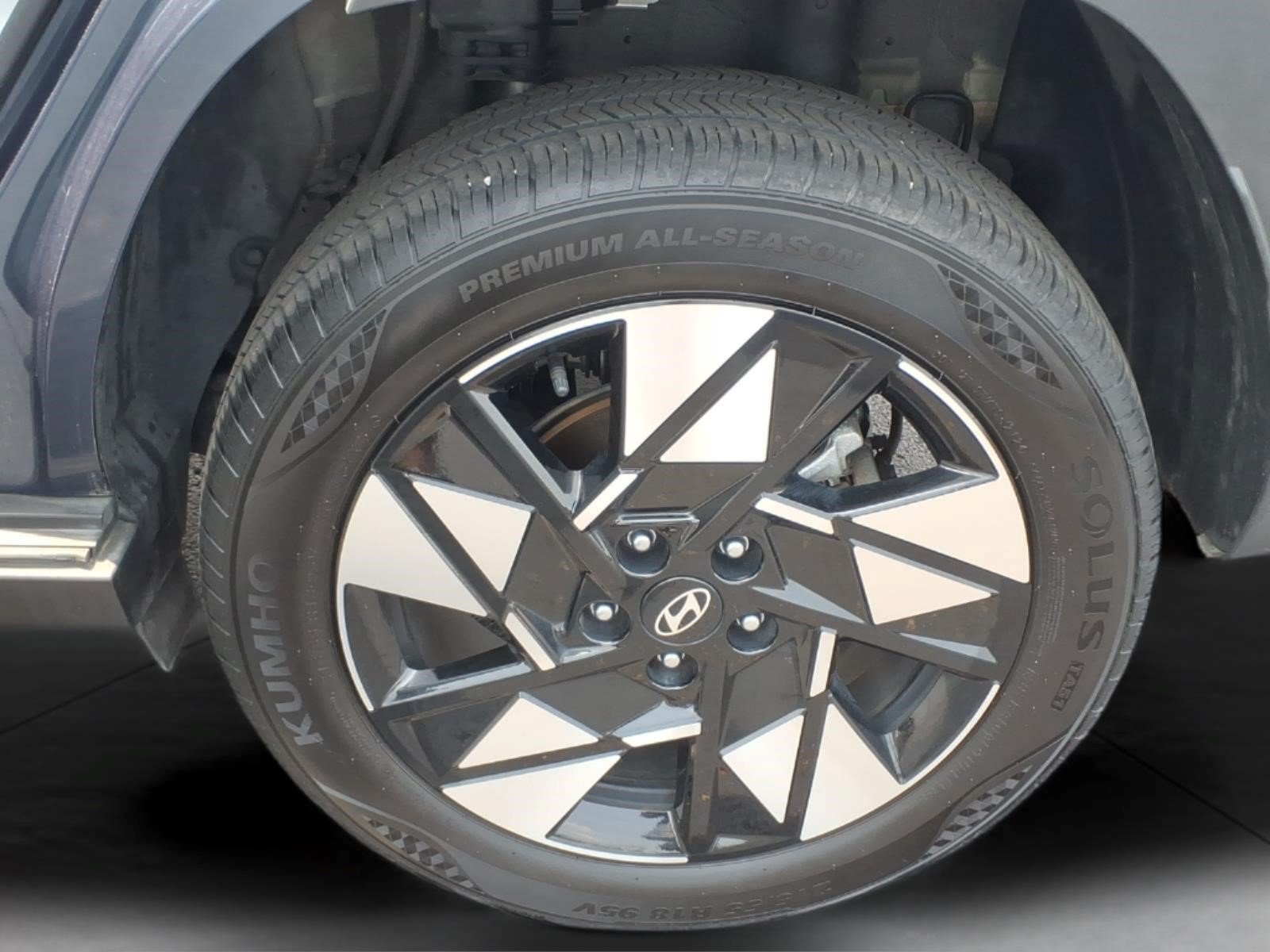 Used 2025 Hyundai Kona SEL AWD/4WD image 14