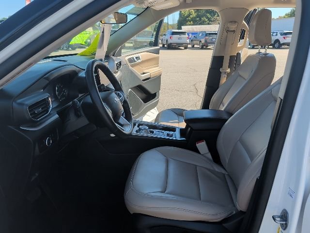 Certified 2023 Ford Explorer XLT w/ Equipment Group 202A image 22