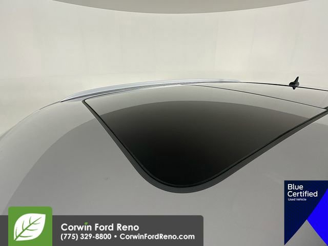 Used 2022 Volkswagen Atlas Cross Sport SEL R-Line image 27