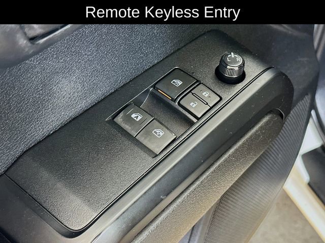 Used 2022 Toyota Tacoma SR AWD/4WD image 7