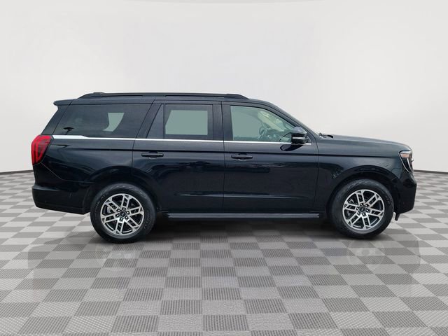 Certified 2025 Ford Expedition Active AWD/4WD image 6