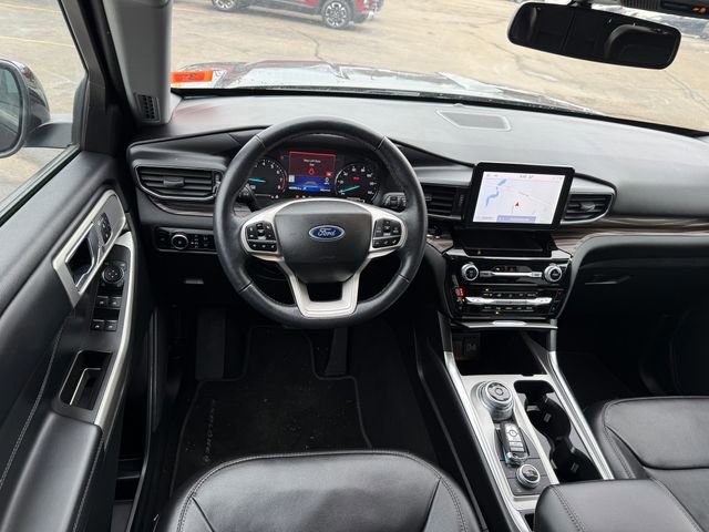 Certified 2023 Ford Explorer Limited w/ Equipment Group 301A image 16