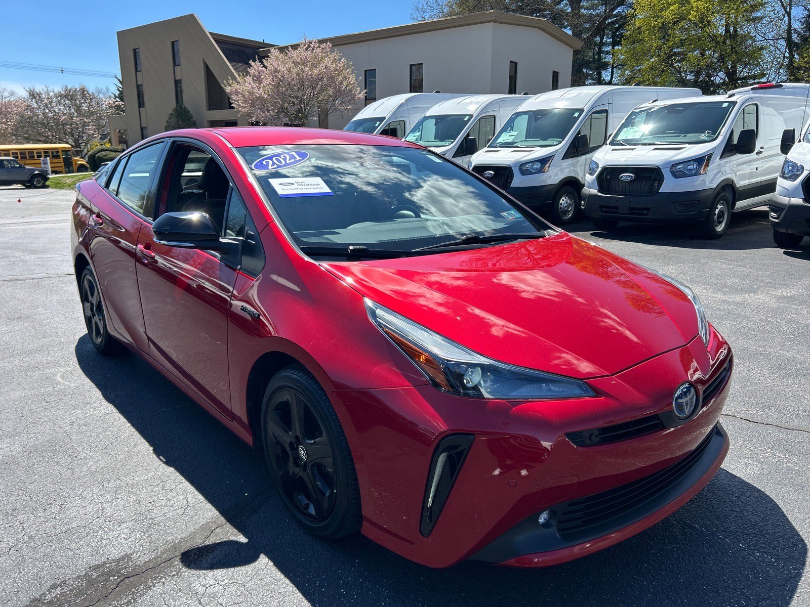 Used 2021 Toyota Prius FWD image 3