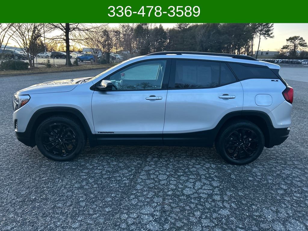 Used 2020 GMC Terrain SLE w/ Elevation Edition image 2