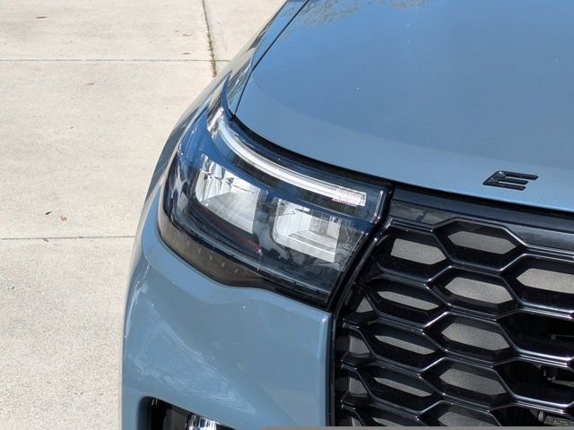 Certified 2025 Ford Explorer ST-Line w/ Premium Package image 9