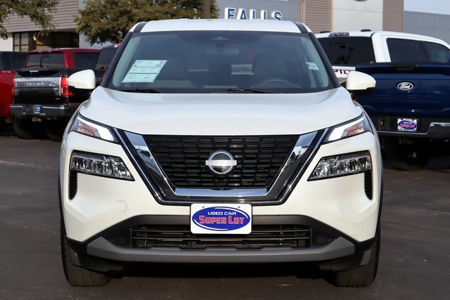 Used 2023 Nissan Rogue SV image 8