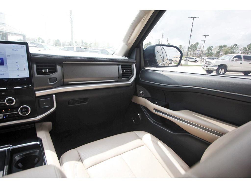 Certified 2024 Ford Expedition Max XLT image 13