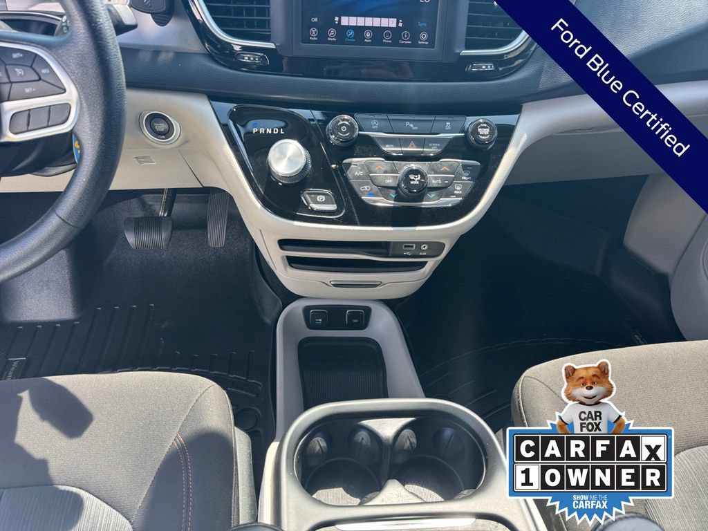 Used 2020 Chrysler Pacifica Touring FWD image 15