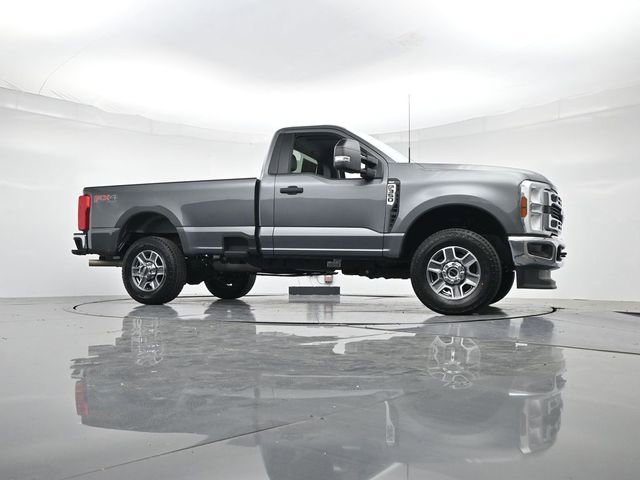 Certified 2025 Ford F350 XLT w/ FX4 Off-Road Package AWD/4WD image 29