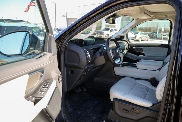 Certified 2025 Ford Expedition Max Platinum w/ Driver's Package image 28
