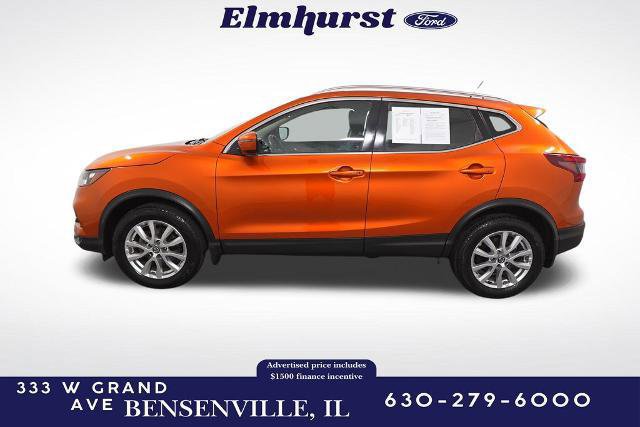 Used 2021 Nissan Rogue Sport SV image 2