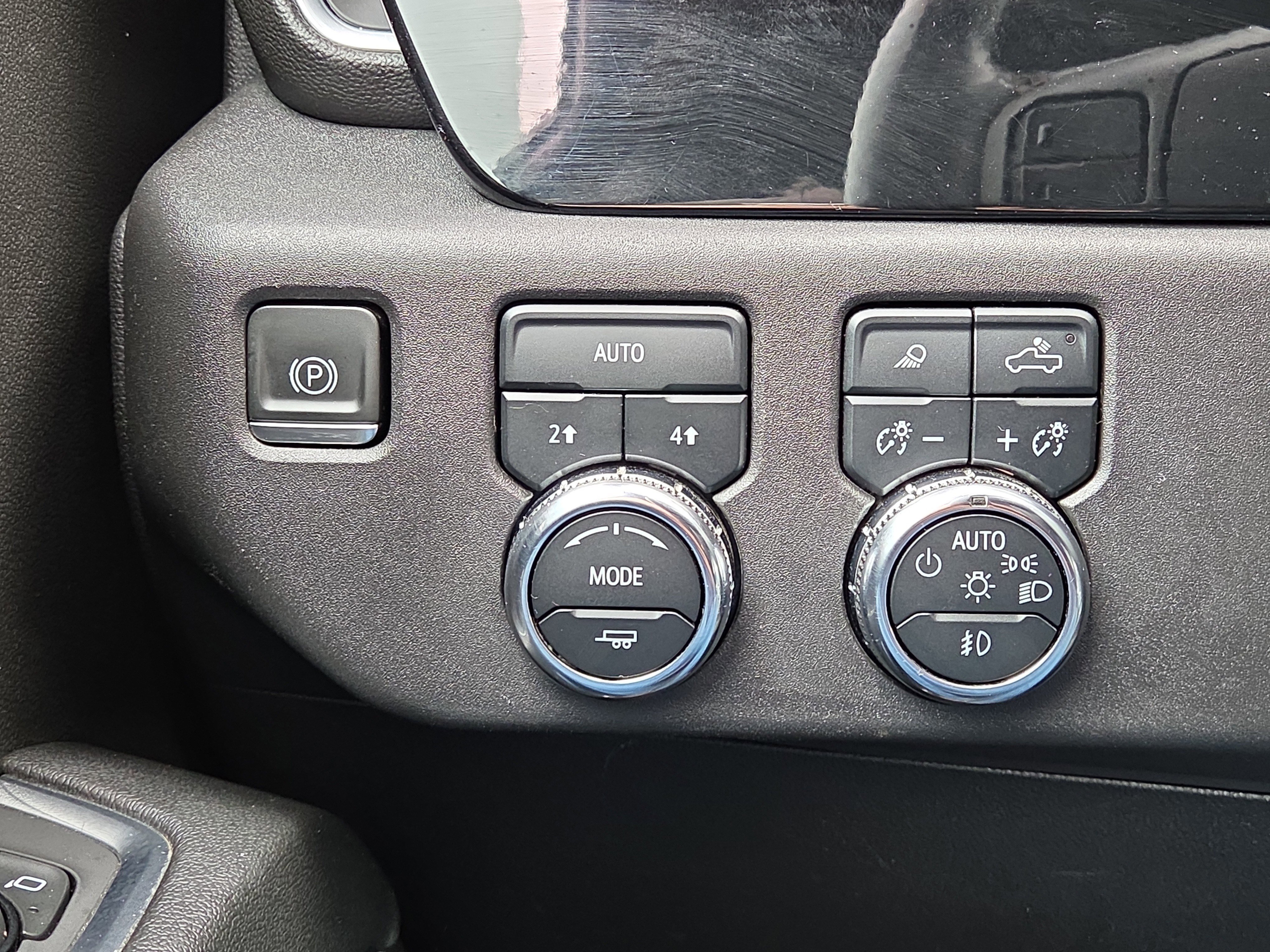 Used 2024 GMC Sierra 1500 SLT image 25