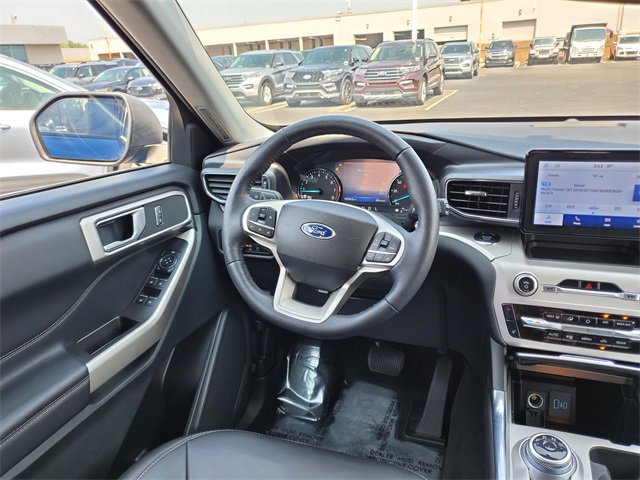 Certified 2023 Ford Explorer XLT w/ Equipment Group 202A image 9