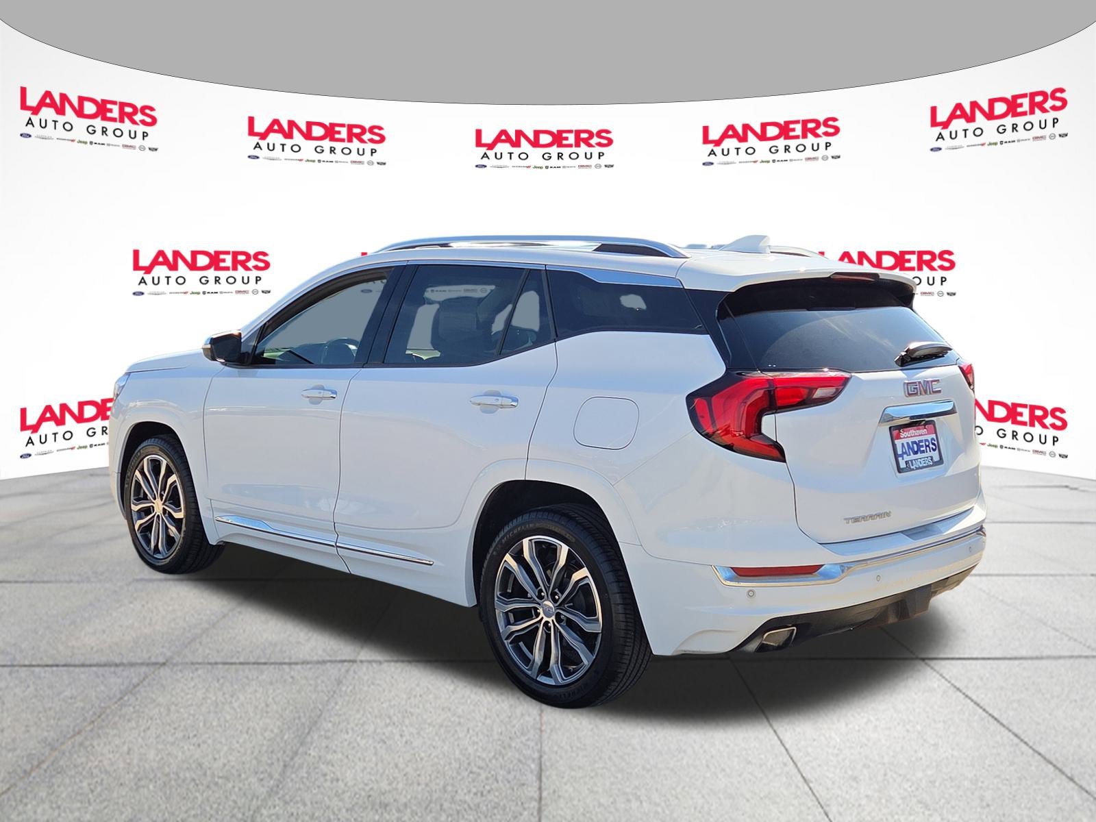 Used 2020 GMC Terrain Denali w/ Denali Premium Package image 5