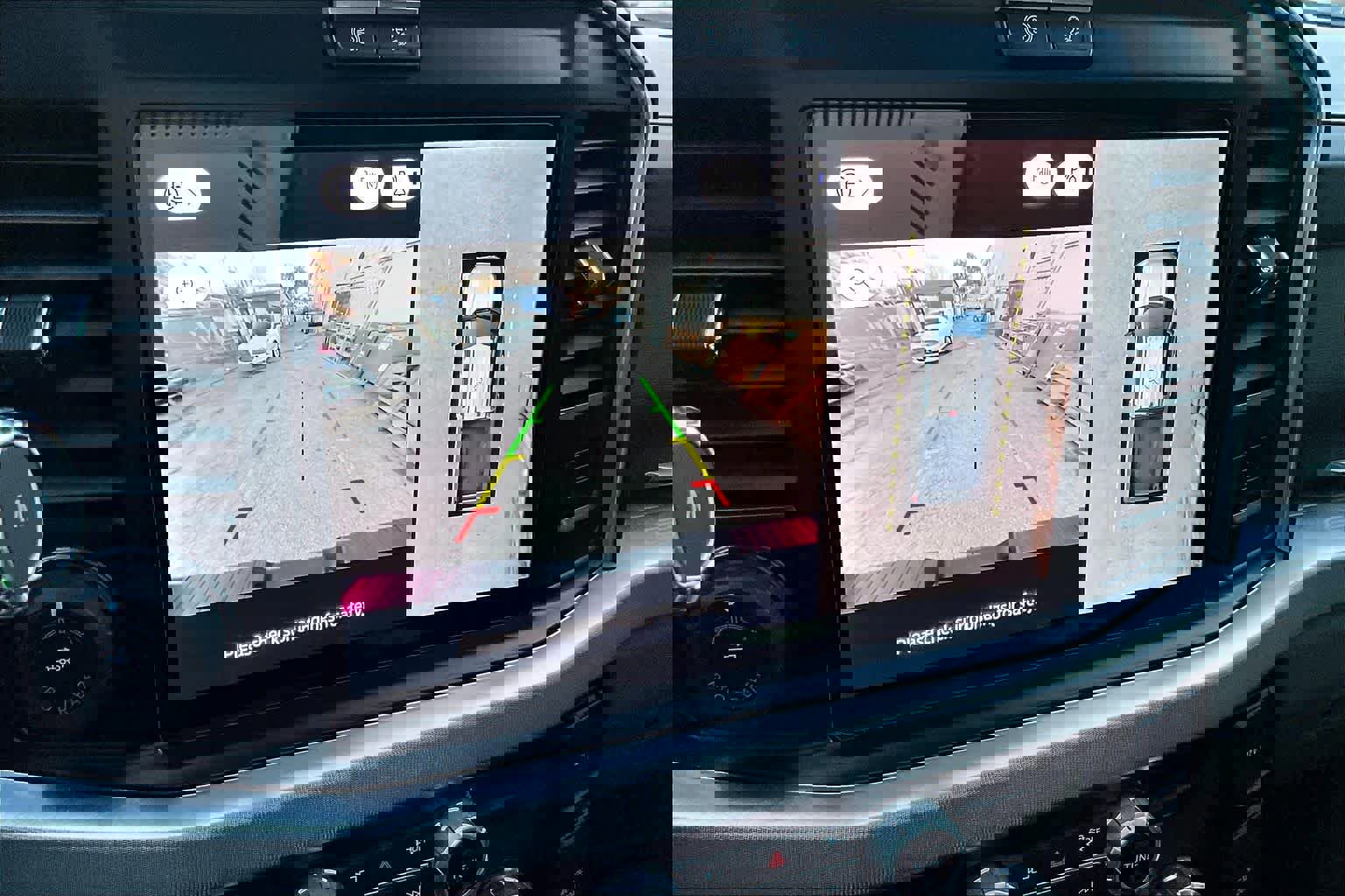 Certified 2025 Ford F250 Platinum w/ Platinum Plus Package image 29