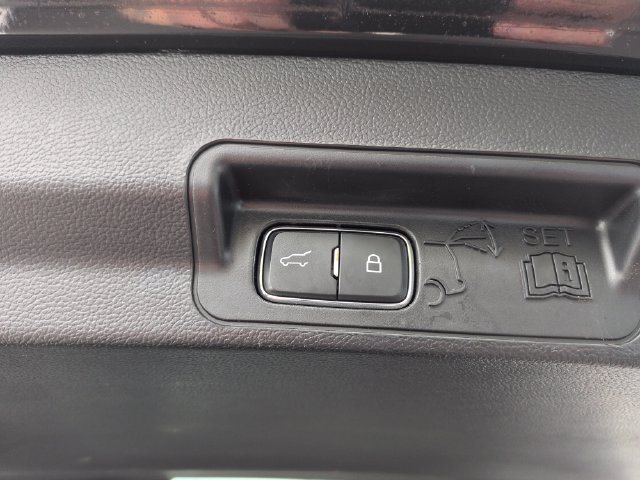 Certified 2023 Ford Explorer XLT w/ Equipment Group 202A AWD/4WD image 24