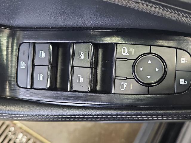 Used 2023 Nissan Rogue SV FWD image 25