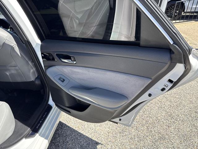 Used 2019 Toyota Avalon Touring w/ Advanced Safety Package FWD image 23