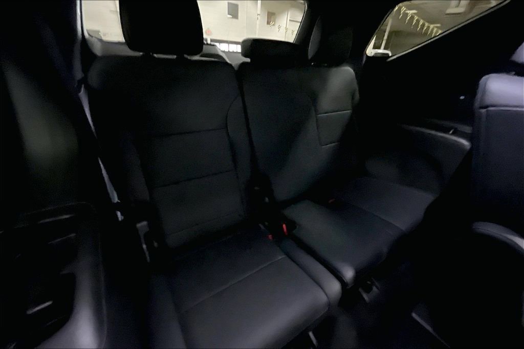 Used 2025 Chevrolet Traverse LT AWD/4WD image 26