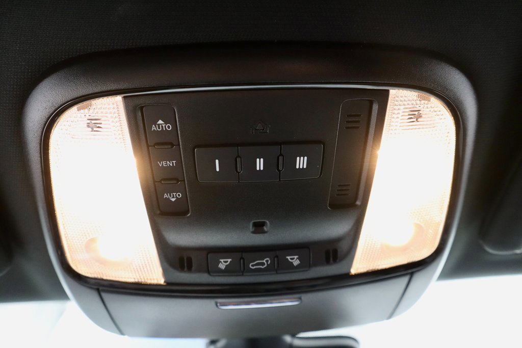 Used 2023 Dodge Durango GT image 25