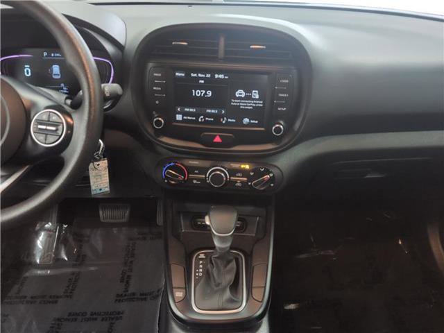 Used 2024 Kia Soul LX w/ Option Group 015 FWD image 11