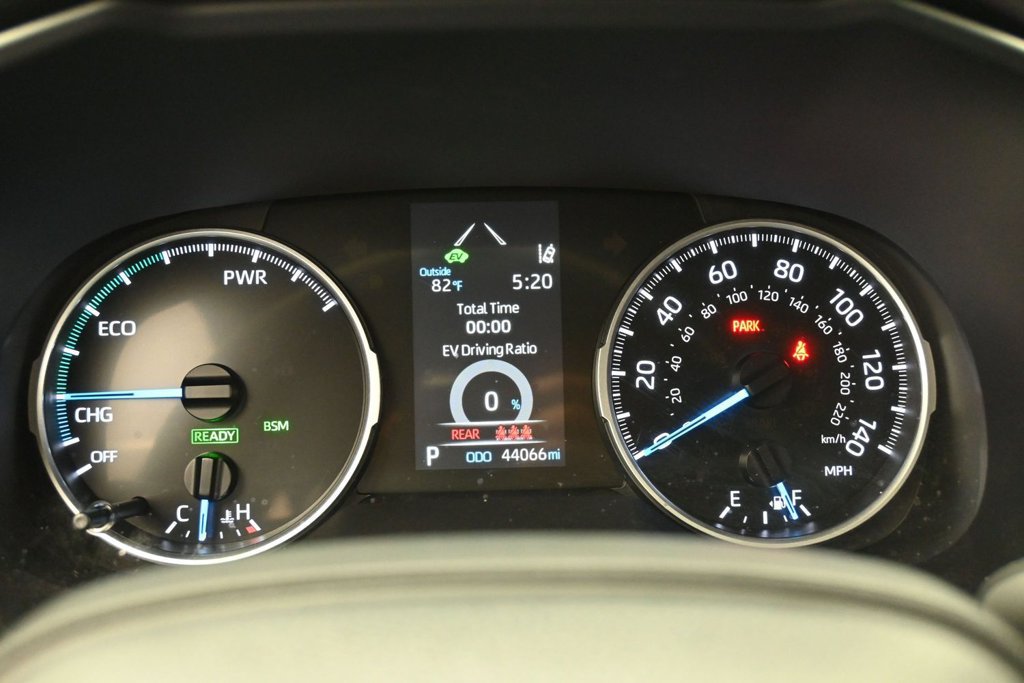 Used 2022 Toyota RAV4 XLE AWD/4WD image 15