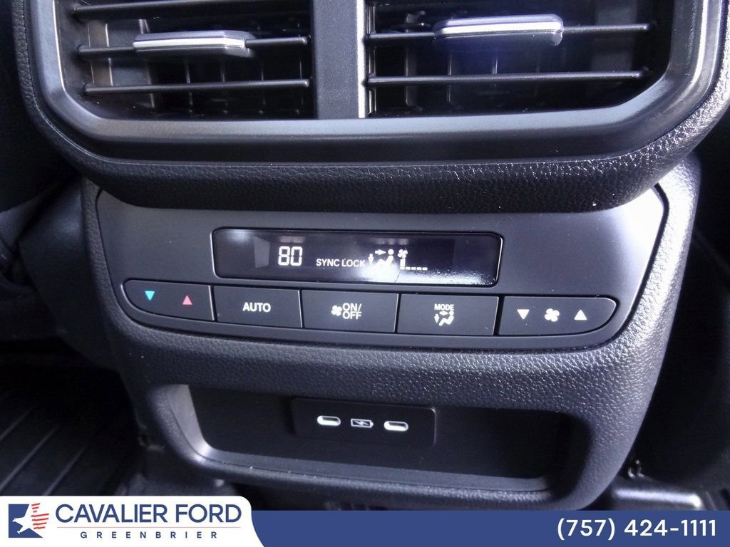 Used 2025 Honda Pilot Touring image 18