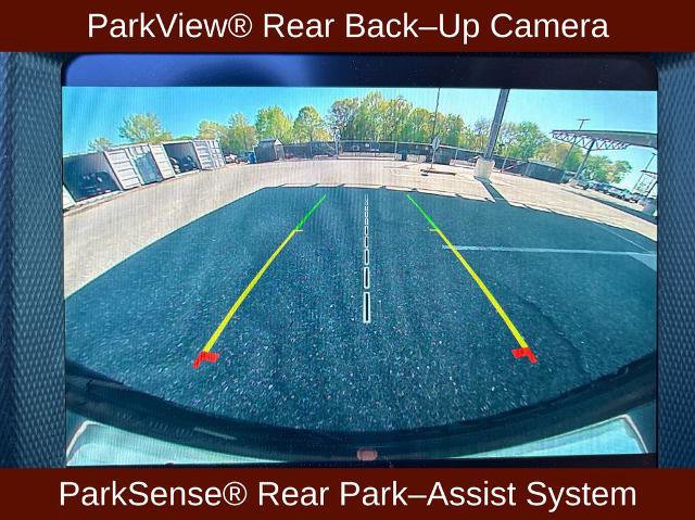 Used 2022 Jeep Wrangler Unlimited Sahara w/ Cold Weather Group AWD/4WD image 8