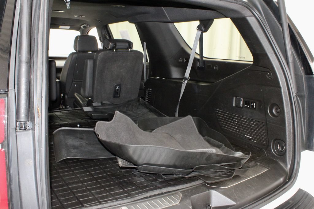 Used 2023 Chevrolet Suburban Premier AWD/4WD image 13