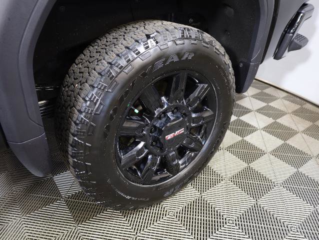 Used 2025 GMC Sierra 2500 AT4 w/ Max Trailering Package image 29