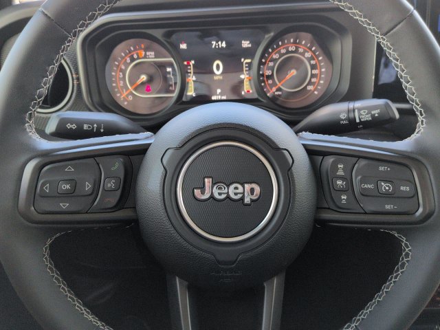 Used 2025 Jeep Gladiator Mojave w/ Safety Group AWD/4WD image 25