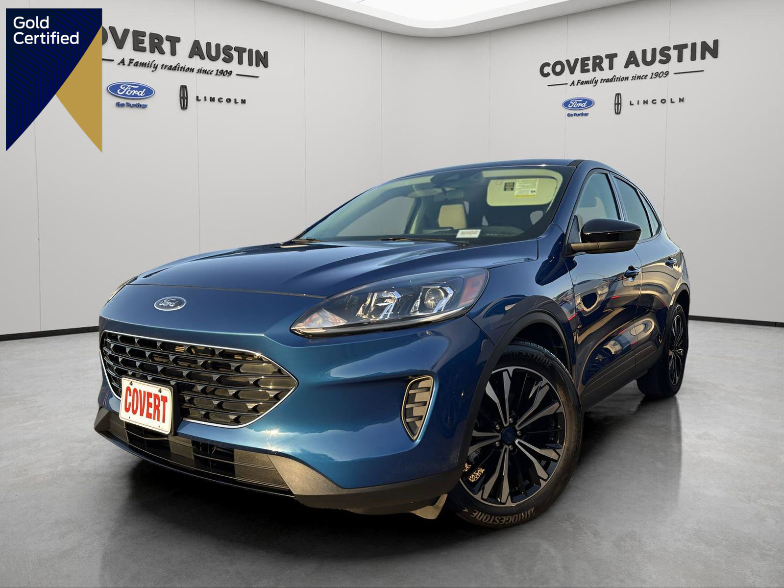 Certified 2022 Ford Escape SE w/ SE Sport Appearance Package image 1