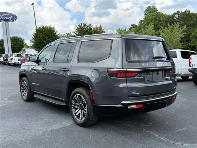 Used 2022 Jeep Wagoneer Series III AWD/4WD image 6