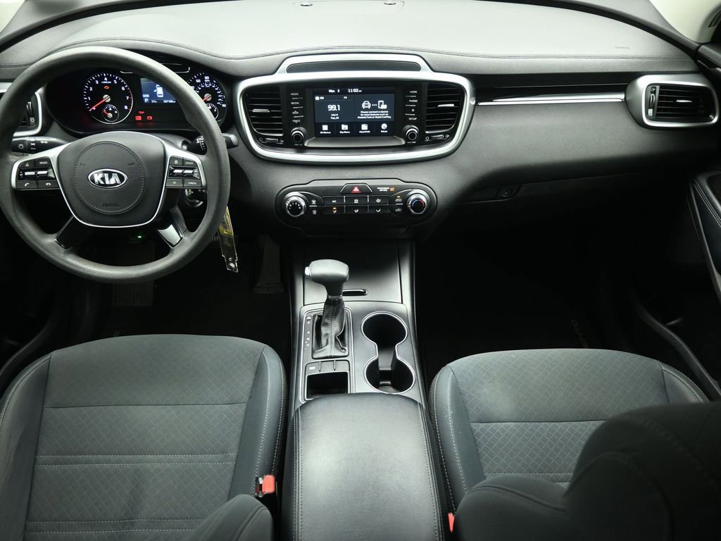 Used 2019 Kia Sorento LX image 49