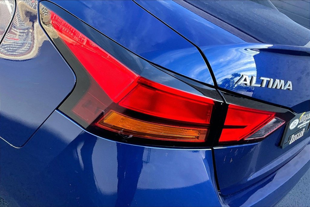 Used 2023 Nissan Altima 2.5 SR FWD image 28