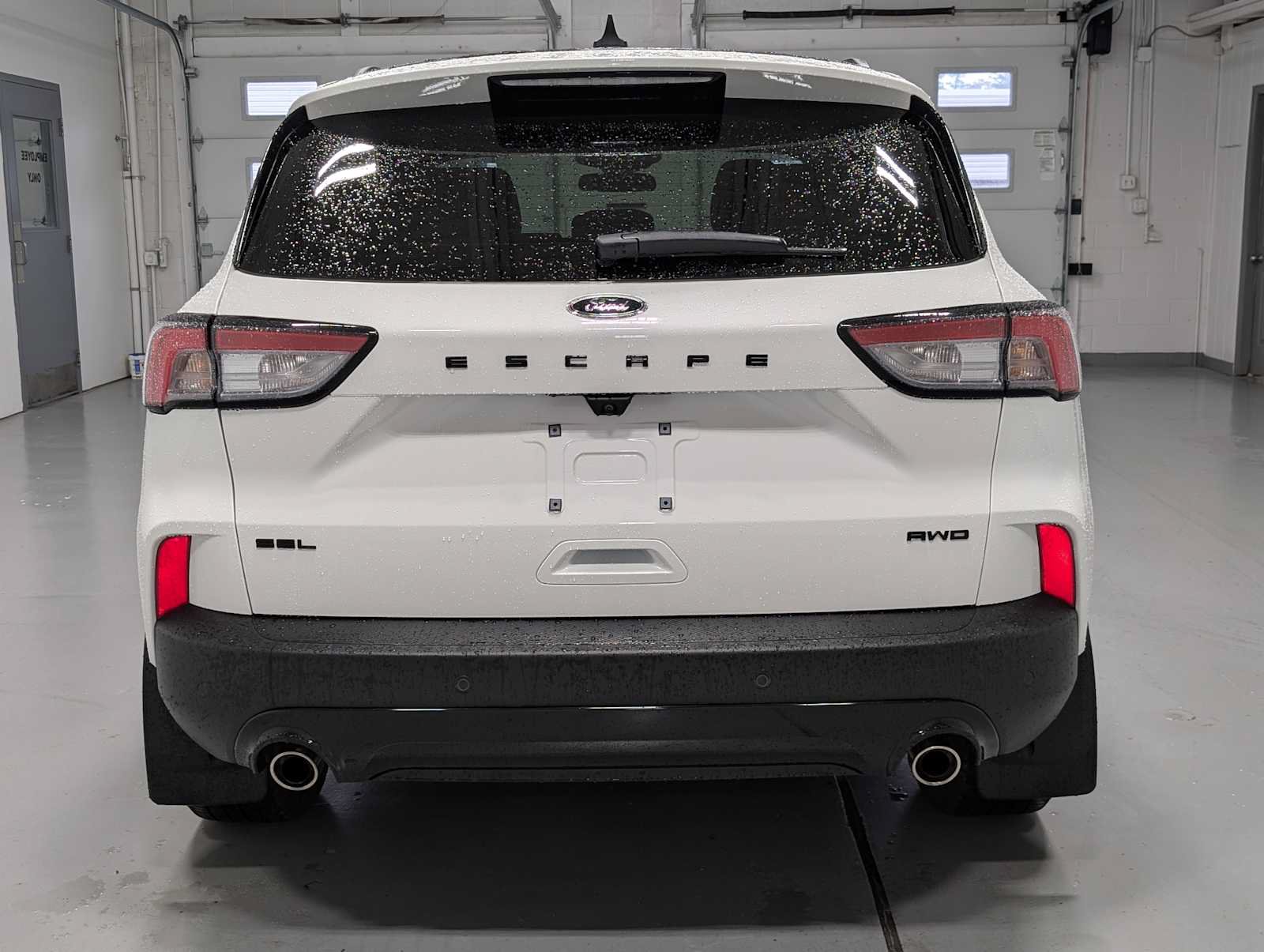Certified 2021 Ford Escape SEL w/ SEL Stealth AWD Package image 9