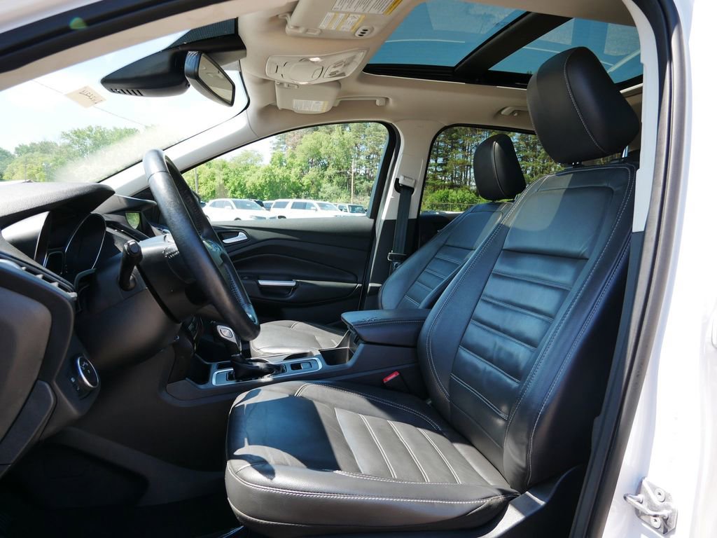 Certified 2019 Ford Escape Titanium AWD/4WD image 14