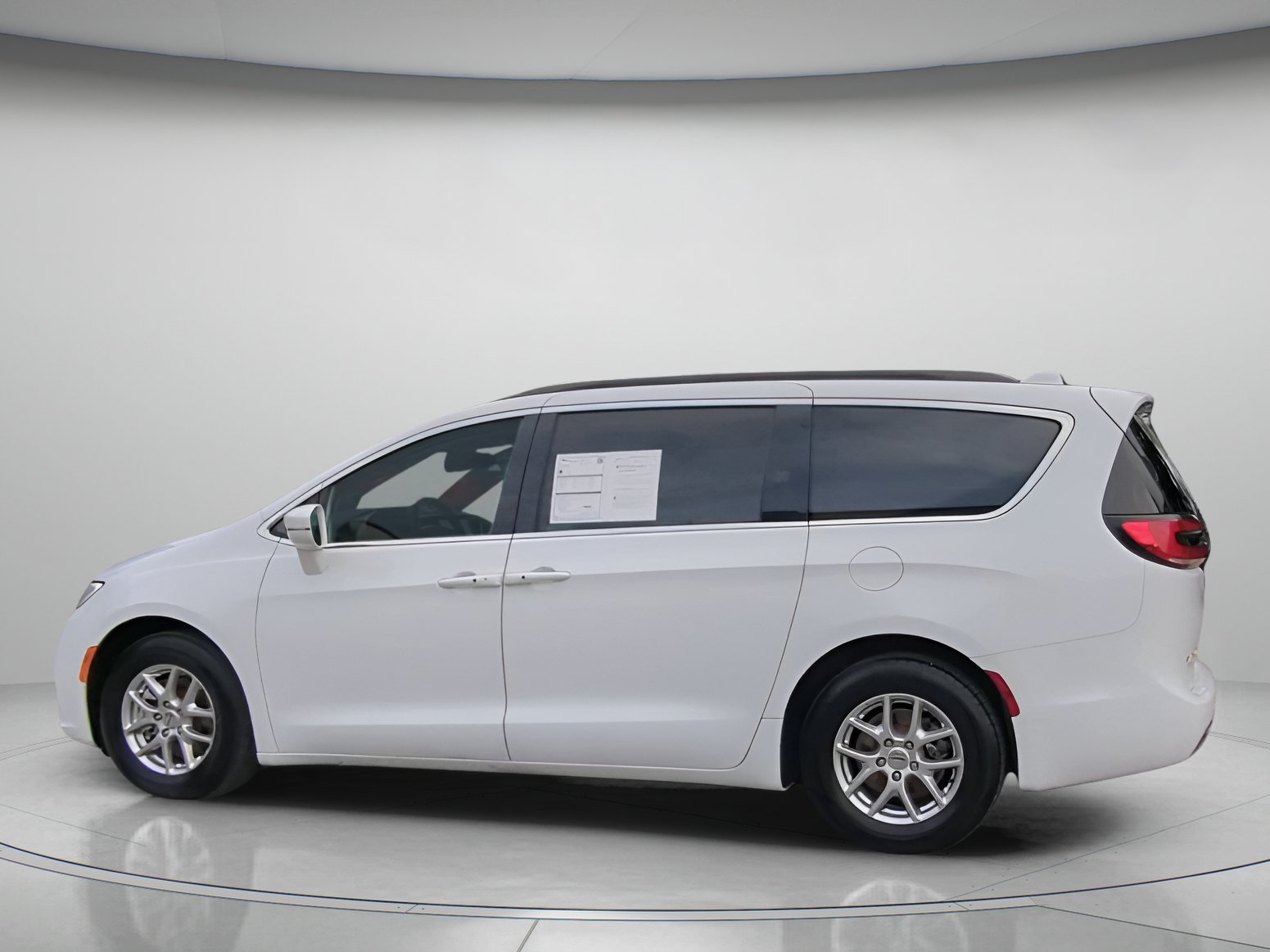 Used 2022 Chrysler Pacifica Touring-L FWD image 18