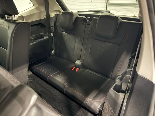 Used 2024 Volkswagen Tiguan Wolfsburg Edition FWD image 29