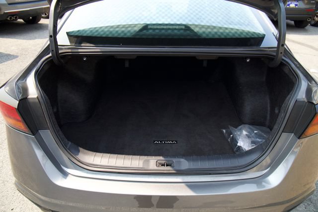 Used 2025 Nissan Altima 2.5 SV FWD image 25