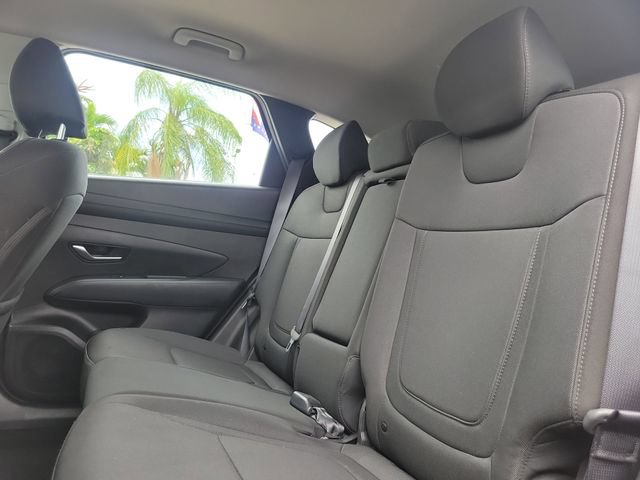 Used 2025 Hyundai Tucson SE FWD image 8