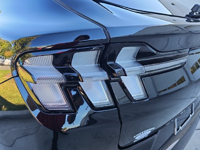 Certified 2025 Ford Mustang Mach-E GT AWD/4WD image 33
