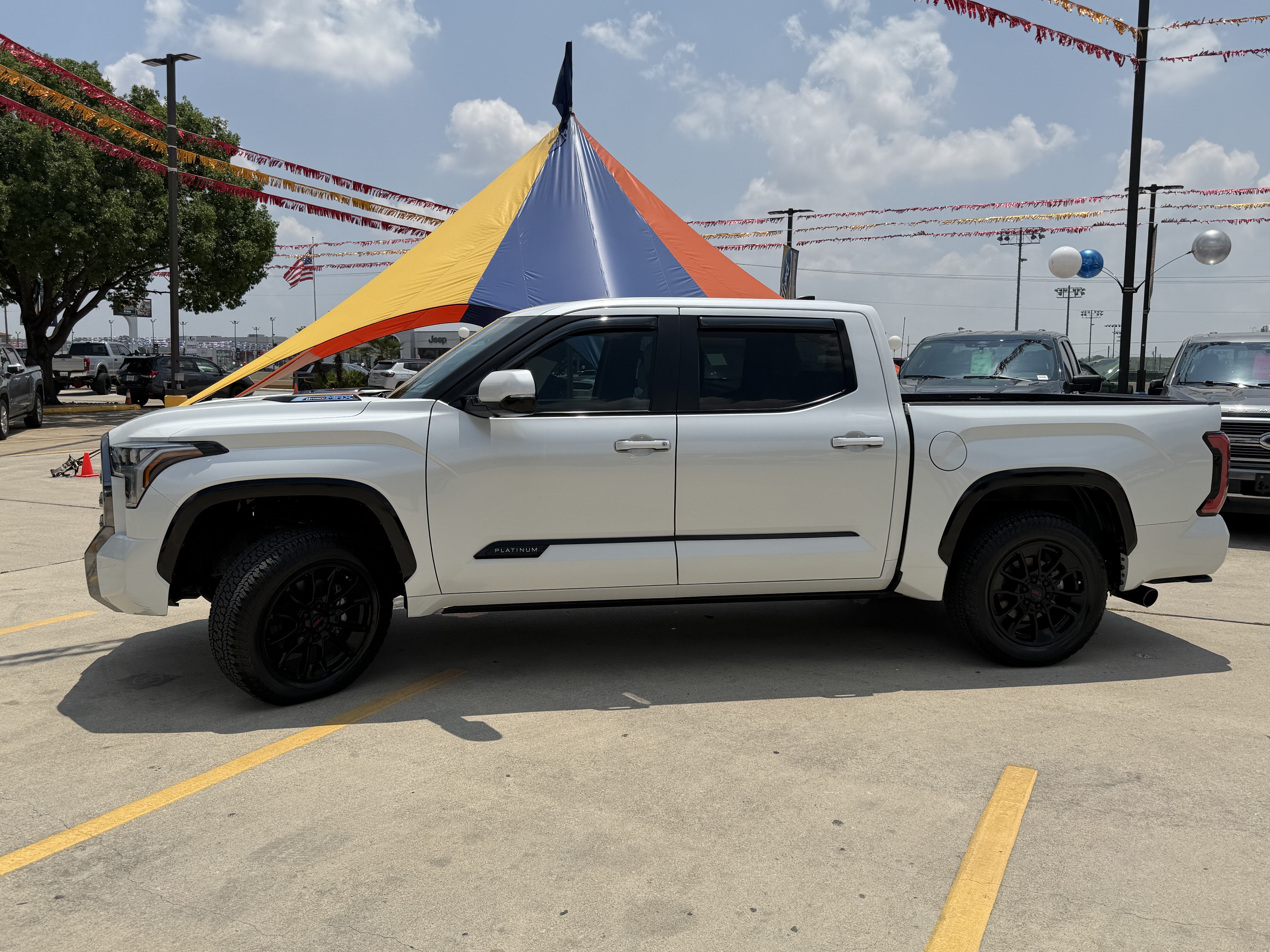 Used 2024 Toyota Tundra Platinum AWD/4WD image 10