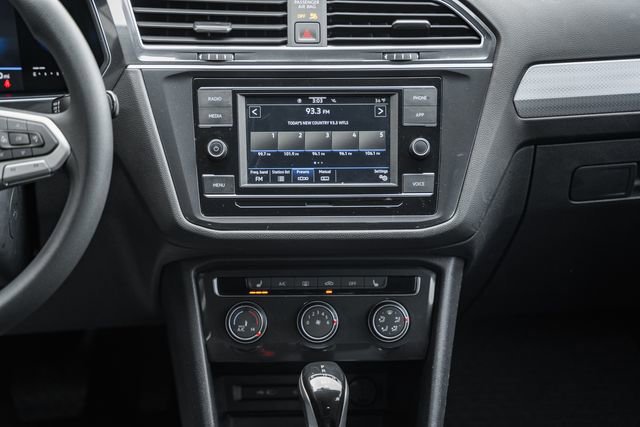 Used 2023 Volkswagen Tiguan S image 19