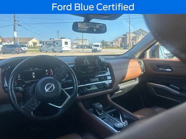Used 2022 Nissan Pathfinder Platinum w/ Cargo Package AWD/4WD image 9
