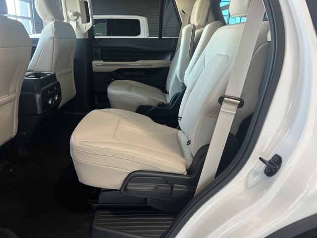 Certified 2023 Ford Expedition Platinum AWD/4WD image 13