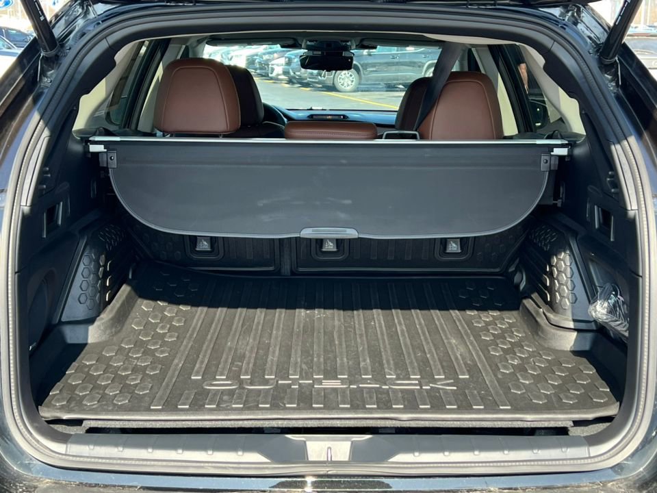 Used 2025 Subaru Outback Touring XT image 35