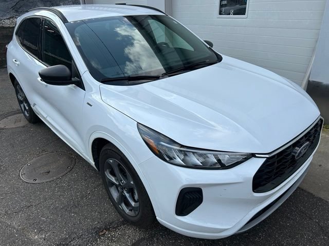 Certified 2023 Ford Escape ST-Line w/ Tech Pack #1 FWD image 7