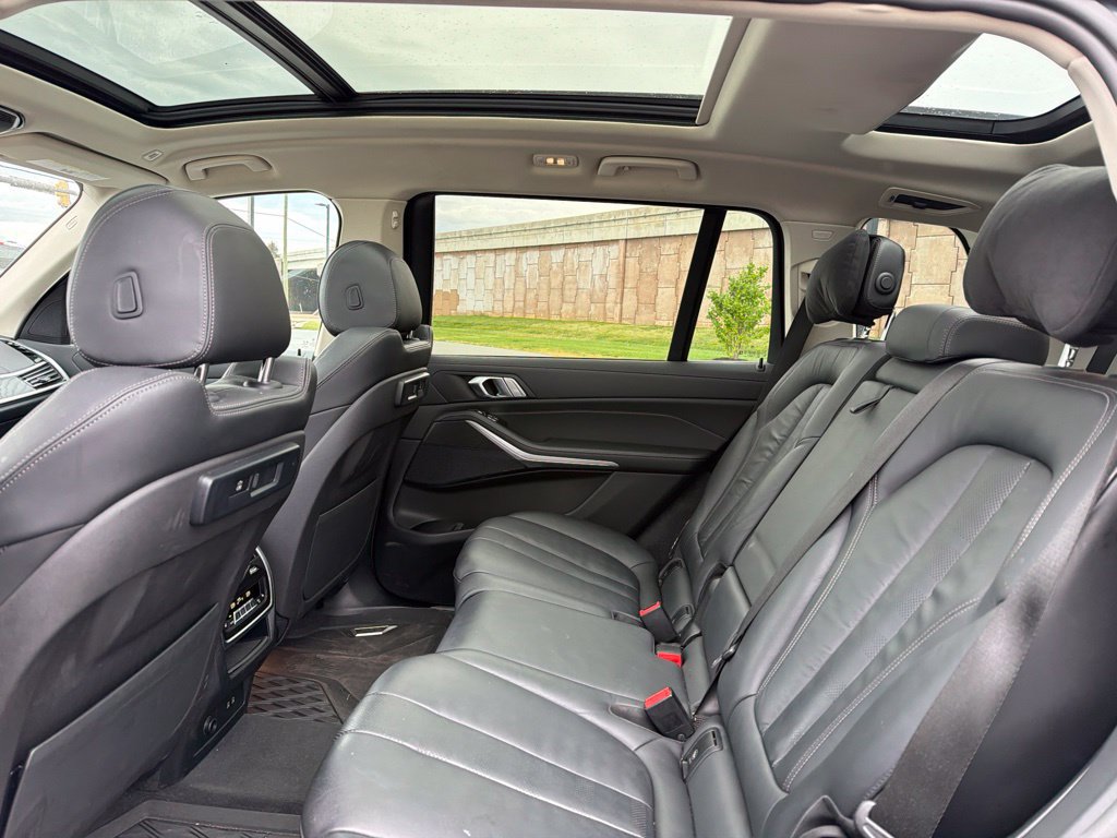 Used 2022 BMW X7 xDrive40i w/ Premium Package AWD/4WD image 10