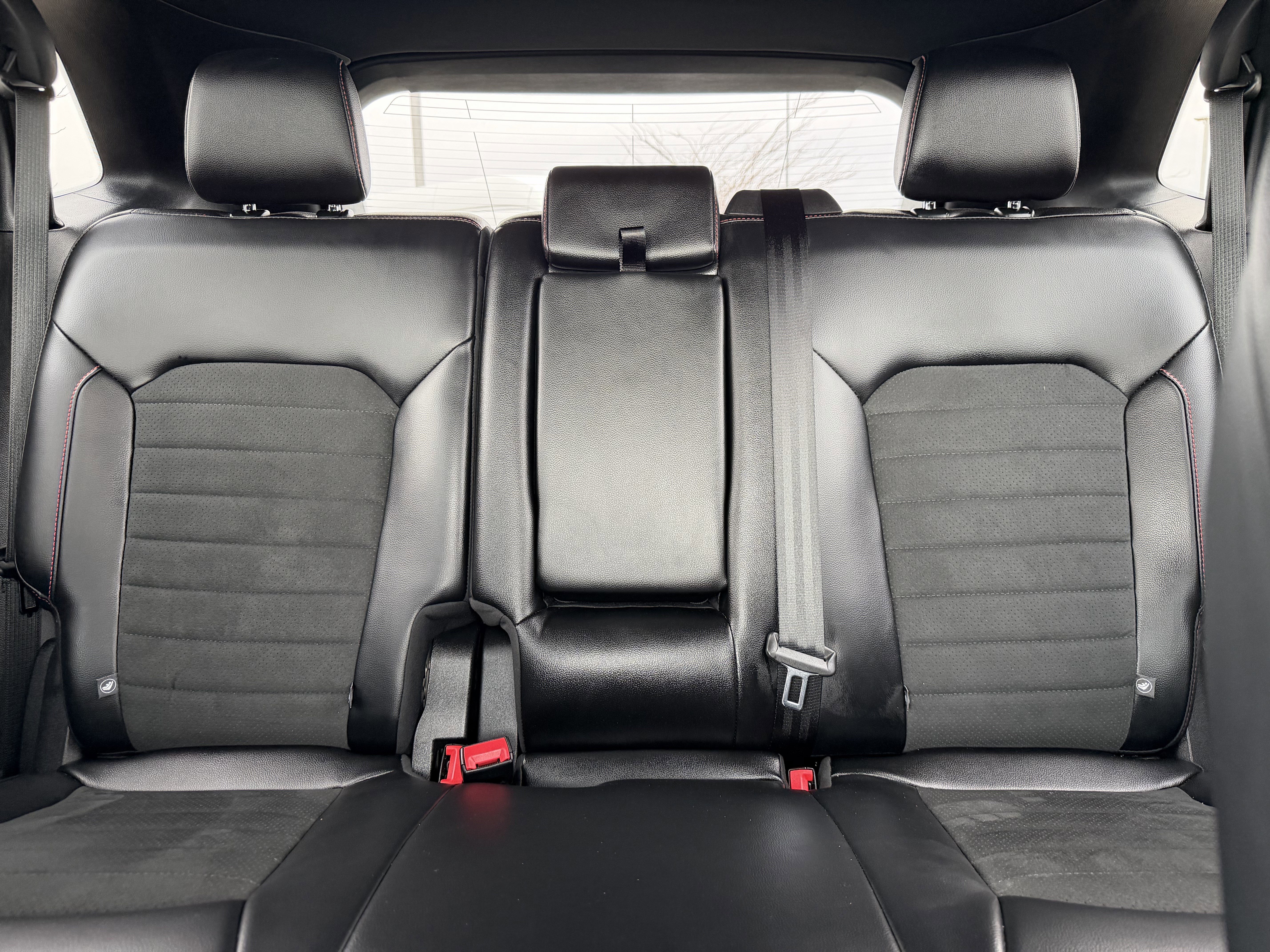 Certified 2024 Ford Edge ST-Line image 13